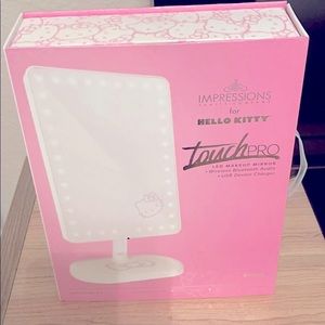 Impressions Vanity Hello Kitty LED Mirror